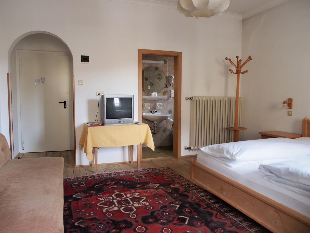 Hotel Bachmann Niederdorf Exteriör bild